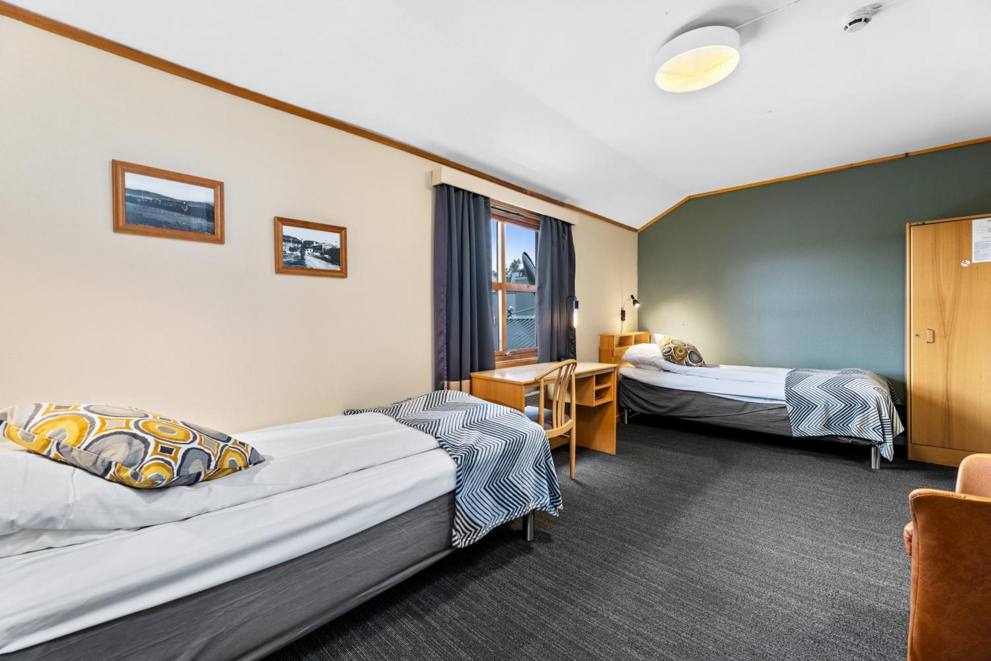 Lakselv Hotel Bagian luar foto