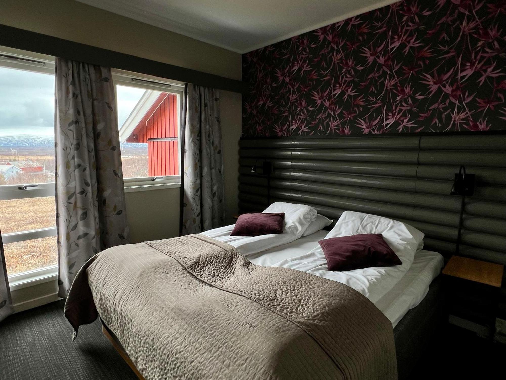 Lakselv Hotel Bagian luar foto