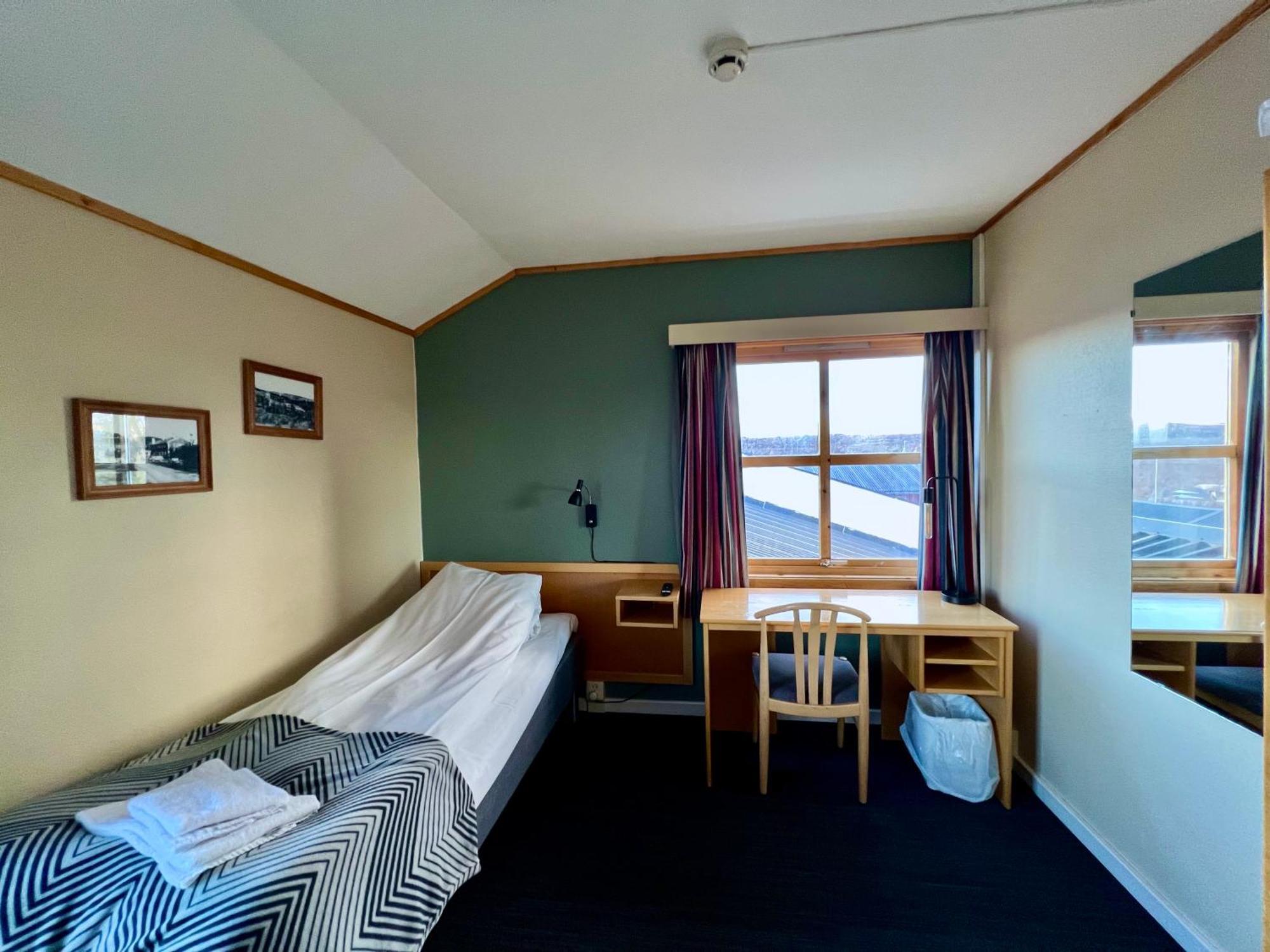 Lakselv Hotel Bagian luar foto